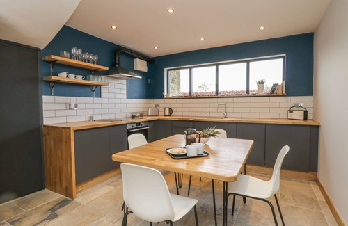 Gargrave Cottage | THE GREENHOUSE, with open fire in Gargrave
