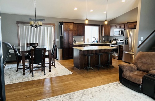 Helena House | The Grey House is 2 minutes to the Lake 5 minutes to Fox Ridge golf course.