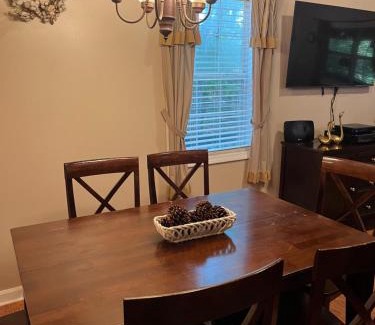 Dahlonega House | The Grindle Bridge Cabin