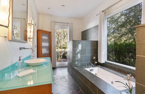 Covington House | The Guest House at Charropin Beach