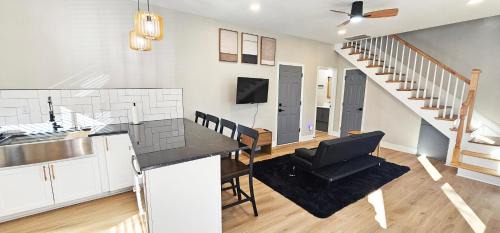 McCain Apartment | The Guesthouse at Pine Forest Hideaway - Near Jordan Lake & 12 Minutes to UNC