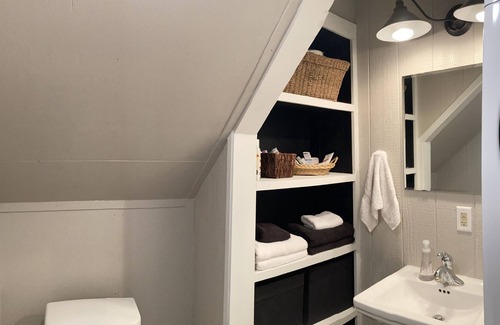 Lexington House | The Guesthouse at Schulman Estates