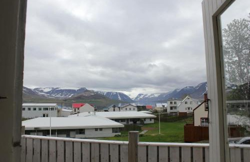 Thingeyri House | The Guesthouse by the Fjord