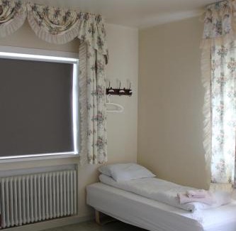 Thingeyri House | The Guesthouse by the Fjord