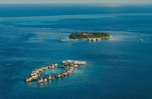 Meradhoo Hotel | The Halcyon Private Isles Maldives, Autograph Collection