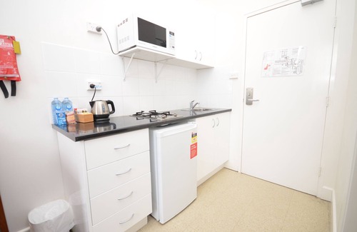 South Bathurst Hotel | The Hallows Accommodation