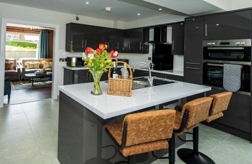 Ballymena House | The Halt @ The Halfway House Country Pub