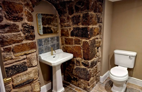 Knott End-on-Sea Apartment | The Hamilton Luxury Apartments - Lord William Suite