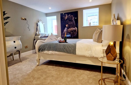 Knott End-on-Sea Apartment | The Hamilton Luxury Apartments - Lord William Suite