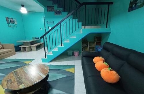 Kepala Batas House | The Handz House II with WIFI - For family or same gender only