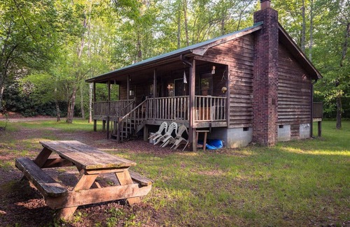 Mountain Rest House | “The Happy Place” River front cabin with dock