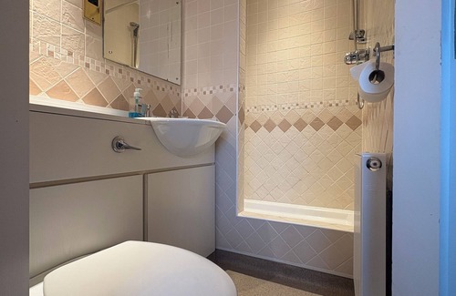 Barrow-in-Furness Hotel | The Harbour Inn