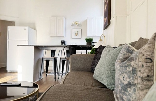 Evansville Apartment | The Harrison H/1BR/1BA Downtown Apt