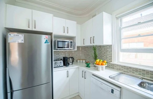 Dubbo House | The Haven - BBQ and Firepit, Pets Welcome!