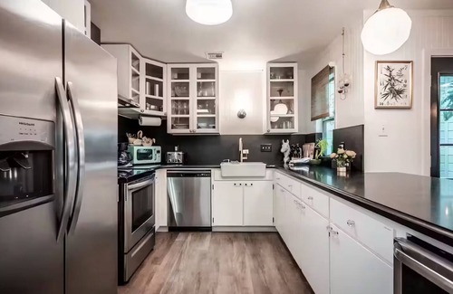 Murphys House | The Haven ★ Steps From Main Street ★ Downtown