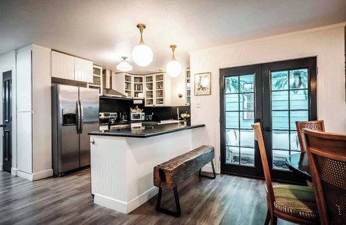 Murphys House | The Haven ★ Steps From Main Street ★ Downtown