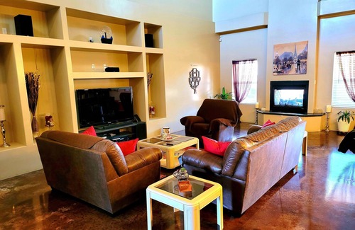 Kingman House | " The Heart of Historic Route 66 "