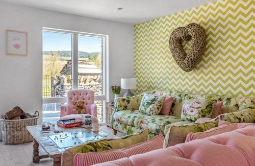 Newby Bridge House | The Hedgehog-Uk46923