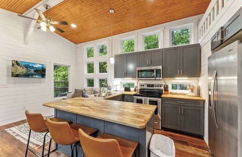 Menlo House | The Hickory Tiny Home in Menlo!