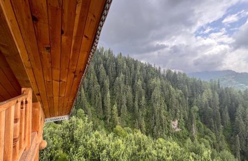 Banjar House | The Hidden Cabins