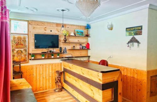 Manali Bed & Breakfast | The Hidden cottage