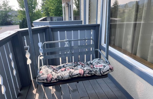 Kellogg Condo | The Hidden Gem Hideaway