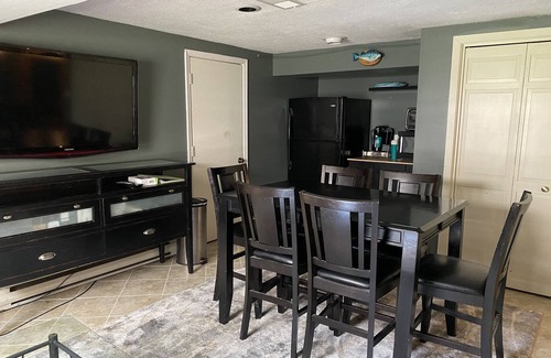 Hummelstown House | The Hideaway - 19 Private Acres to Explore