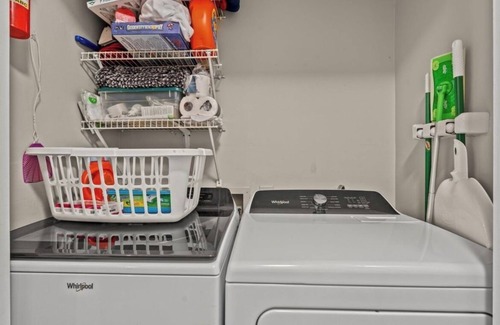 Garden City Cottage | The Hideaway Cottage 2br 2ba only 75yds from the beach!