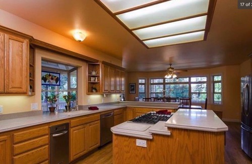 Placerville House | The HideAway in Somerset