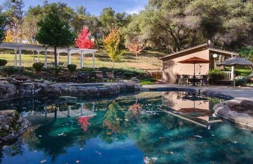 Placerville House | The HideAway in Somerset