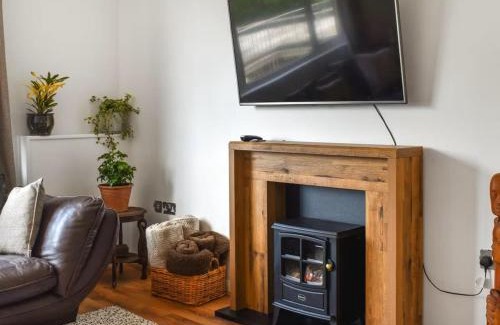 Tregony Apartment | The Hideaway - Spacious 3 Bedroom Apartment