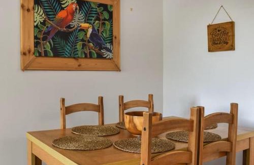 Tregony Apartment | The Hideaway - Spacious 3 Bedroom Apartment