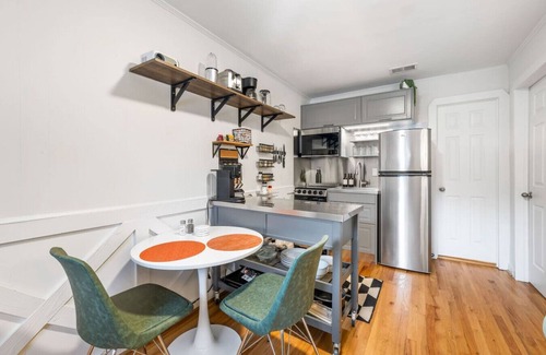 West Ashley House | The Hideout | Fire Pit, Movie Deck & Fun Games