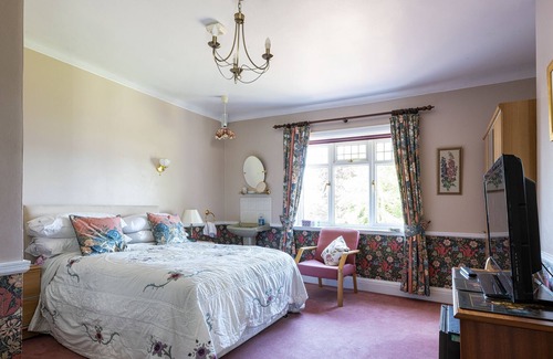 Earls Barton Bed & Breakfast | The Hillcrest