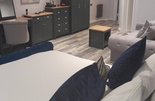 Widnes Hotel | The Hillcrest Hotel