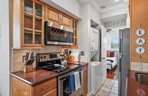 St. Petersburg Apartment | The Hipster Studio in DTSP