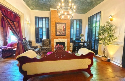 Marietta Apartment | The Historic Buckley House