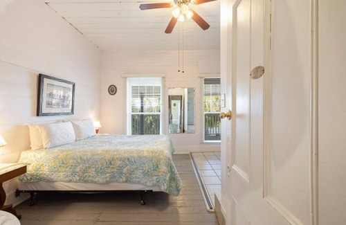 Cedar Key Hotel | The Historic Island Hotel of Cedar Key