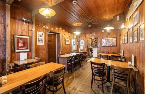 Cedar Key Apartment | The Historic Island Hotel of Cedar Key