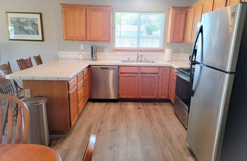 Bertsch-Oceanview House | The Hofer Beach Retreat