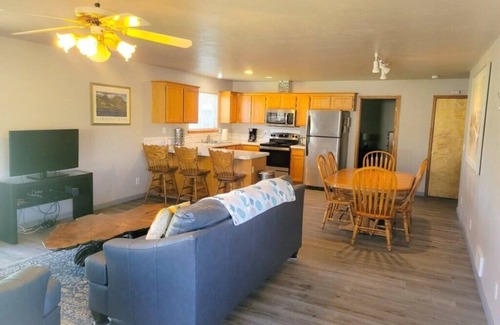 Bertsch-Oceanview House | The Hofer Beach Retreat