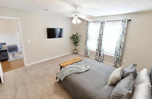 Martinez Apartment | The Home Place & Prime Location Near I-20