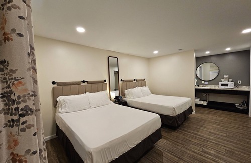 Dunlap Hotel | The Honey Bee Motel