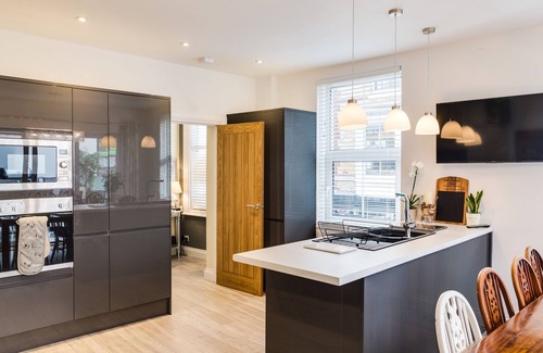 Muston Apartment | The Hopecliffe, Filey. 2 minutes from the beach!