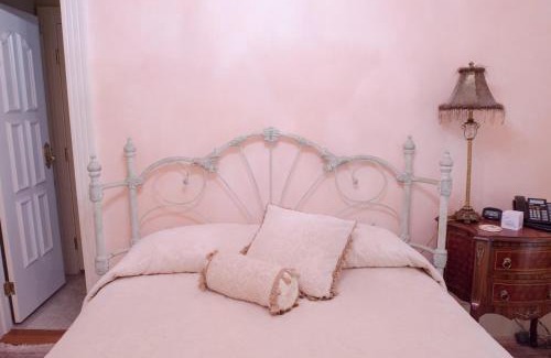 Foley Bed & Breakfast | The Hotel Magnolia
