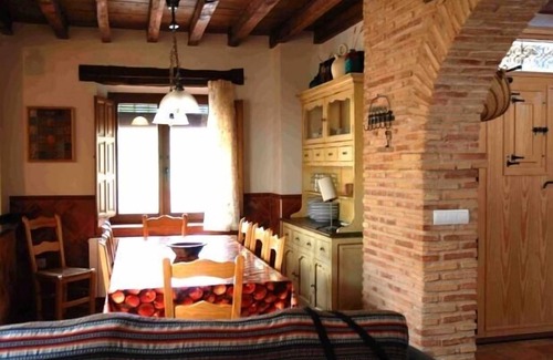 Villanueva de la Jara Cottage | The House of the River for 13 people