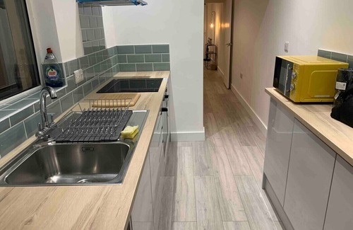 Welford House | The Hughenden Townhouse | Free Parking | WiFi