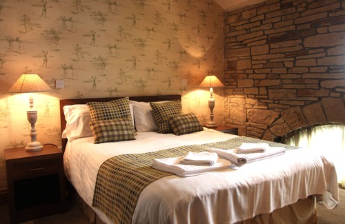 Holmfirth Hotel | The Huntsman Inn