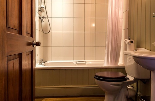 Holmfirth Hotel | The Huntsman Inn