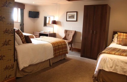 Holmfirth Hotel | The Huntsman Inn